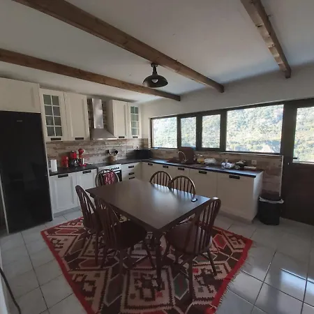 Holiday home Awesomnest *